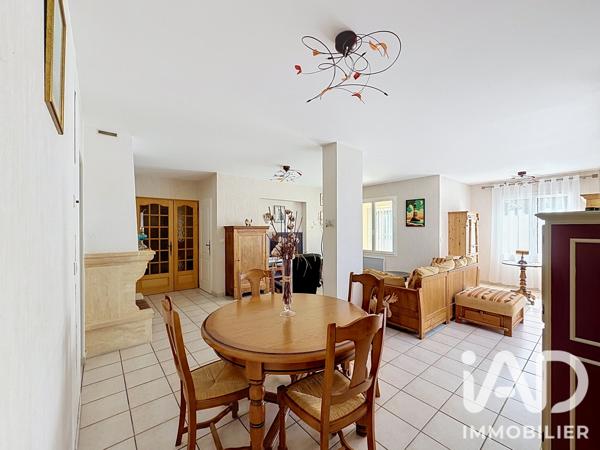 Maison à vendre 6 pièces 125 m² Saintes