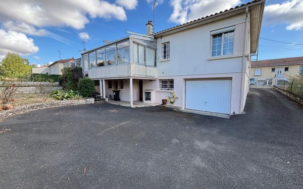 Maison à vendre    7 pièces •  Niort