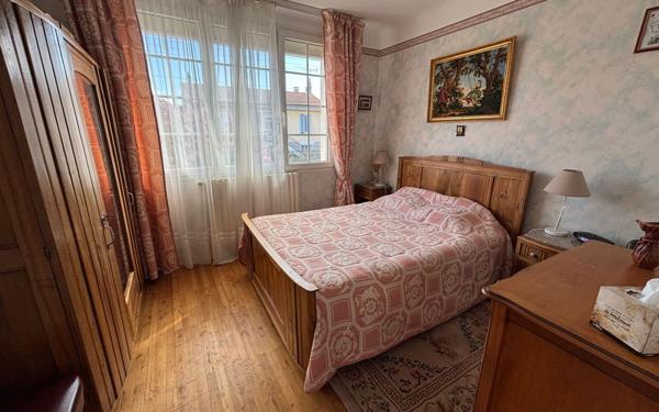 Maison à vendre    7 pièces •  Niort