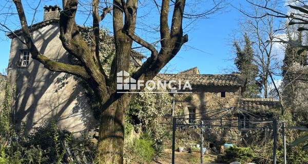 À vendre Maison 8 pièces 200 m² - Alès 30100