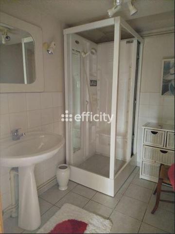 Maison
         5 pièces
        - 135 m² 140 000 € *