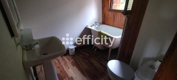 Maison
         5 pièces
        - 135 m² 140 000 € *