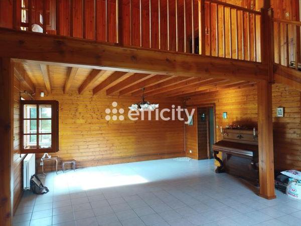 Maison
         5 pièces
        - 135 m² 140 000 € *
