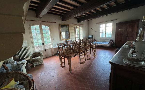 Maison à vendre    5 pièces • 206 m2 Barbentane