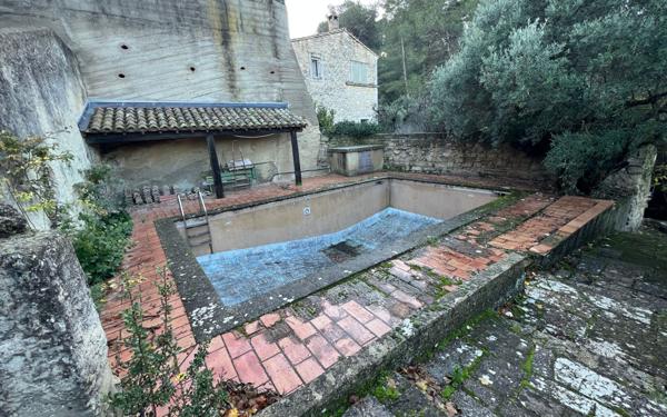 Maison à vendre    5 pièces • 206 m2 Barbentane