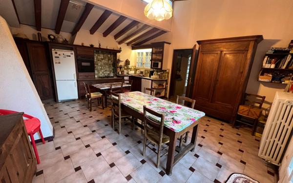 Maison à vendre    5 pièces • 206 m2 Barbentane