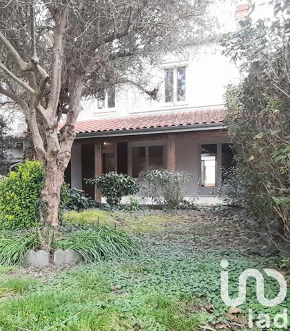Maison 6 pièces de 140 m² à Valence (82400)