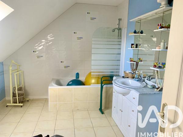 Maison à vendre 5 pièces 130 m² Sablé-sur-Sarthe