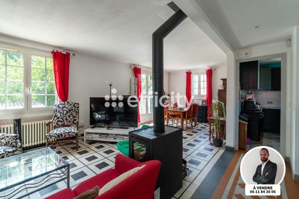 Maison
         6 pièces
        - 140 m² 339 500 € *