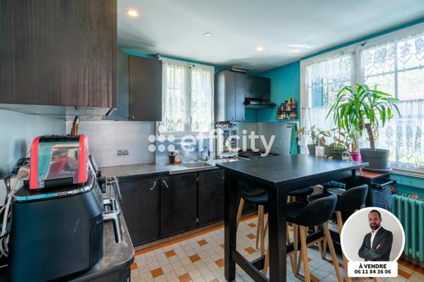 Maison
         6 pièces
        - 140 m² 339 500 € *