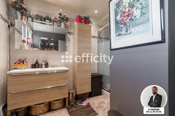 Maison
         6 pièces
        - 140 m² 339 500 € *