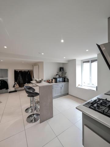 Maison 4 pièces - 140 m² Exclusivité efficity