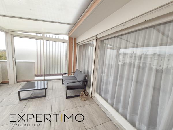 Poitiers (86000) POITIERS - F2 avec terrasse couverte et garage en sous-sol dans une résidence sécurisée avec ascenseur