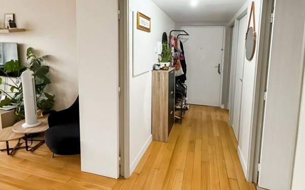 Appartement à vendre    3 pièces • 64,61 m2 Saint-Denis