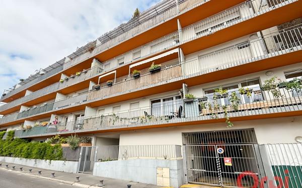 Appartement à vendre    3 pièces • 64,61 m2 Saint-Denis