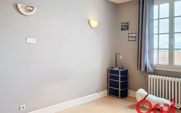 Maison à vendre    4 pièces •  Montluçon