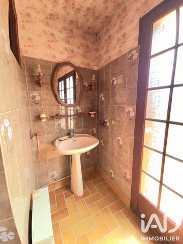 Maison à vendre 9 pièces 187 m² Saint-Amand-en-Puisaye