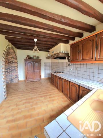 Maison à vendre 9 pièces 187 m² Saint-Amand-en-Puisaye