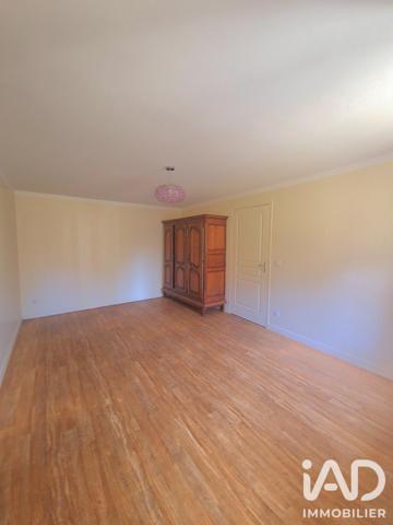 Maison à vendre 9 pièces 187 m² Saint-Amand-en-Puisaye