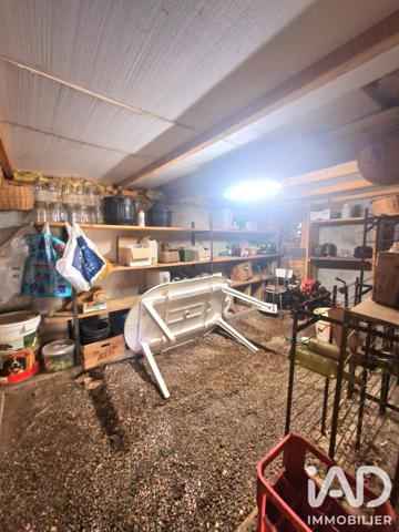 Maison à vendre 9 pièces 187 m² Saint-Amand-en-Puisaye