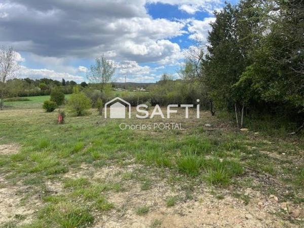 superbe terrain plat de 1220M²