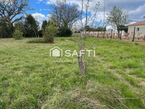 superbe terrain plat de 1220M²