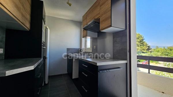 Appartement à vendre 4 pièces LA LONDE LES MAURES  CENTRE VILLE (83)