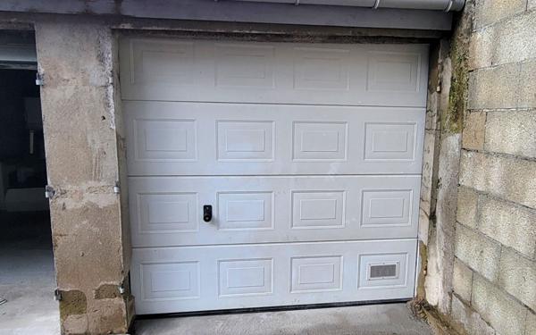 Stationnement à louer    Le Creusot