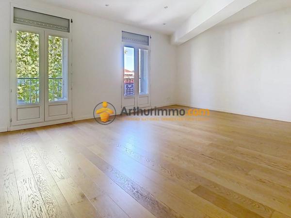 Vente                                                      Appartement
                        
                     4 pièces                      80 m2                     à Perpignan