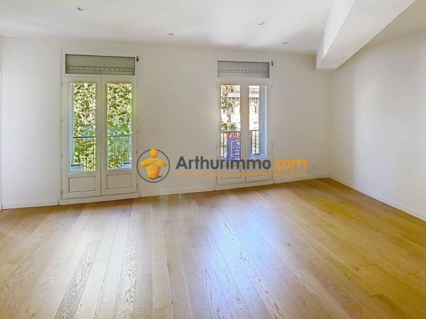 Vente                                                      Appartement
                        
                     4 pièces                      80 m2                     à Perpignan