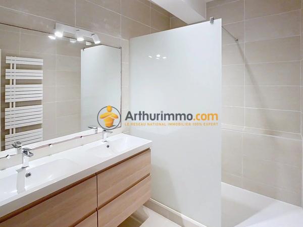 Vente                                                      Appartement
                        
                     4 pièces                      80 m2                     à Perpignan