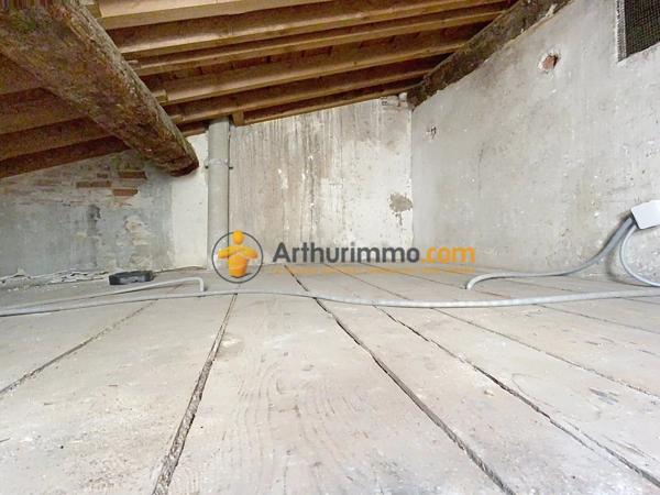 Vente                                                      Appartement
                        
                     4 pièces                      80 m2                     à Perpignan