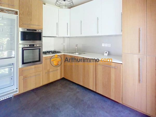 Vente                                                      Appartement
                        
                     4 pièces                      80 m2                     à Perpignan