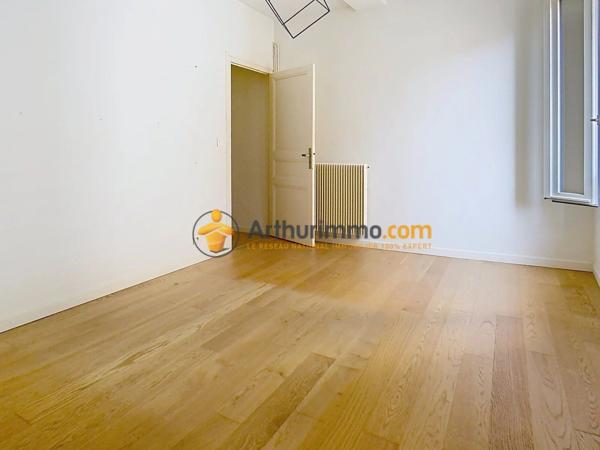 Vente                                                      Appartement
                        
                     4 pièces                      80 m2                     à Perpignan