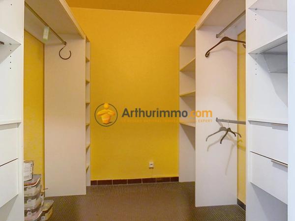 Location                                                      Appartement
                        
                     3 pièces                      95 m2                     à Perpignan
