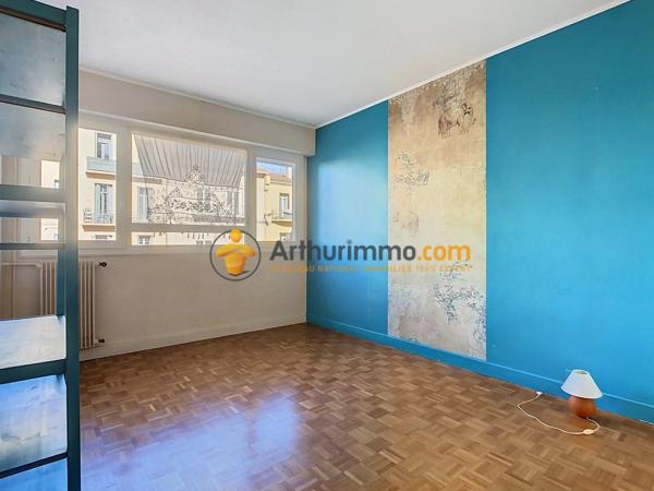 Location                                                      Appartement
                        
                     3 pièces                      95 m2                     à Perpignan