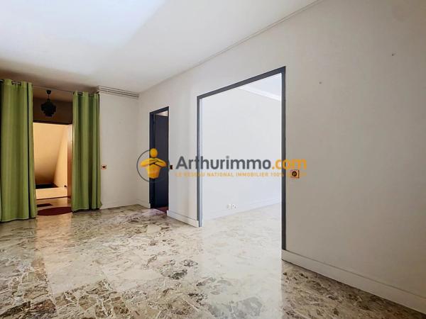Location                                                      Appartement
                        
                     3 pièces                      95 m2                     à Perpignan