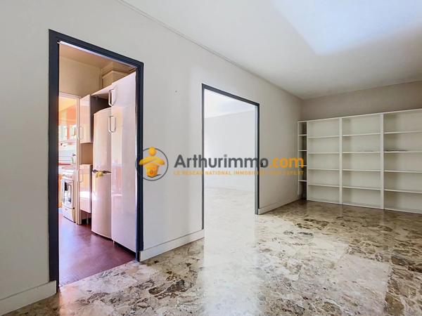 Location                                                      Appartement
                        
                     3 pièces                      95 m2                     à Perpignan