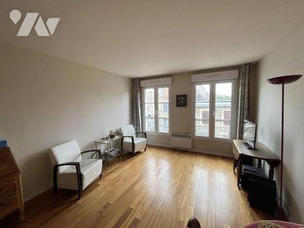Appartement à Vendre en exclusivité chez votre Notaire.
Pour investisseur.
Notre Service Immo...