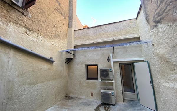 Appartement à louer    3 pièces • 79 m2 Lautrec