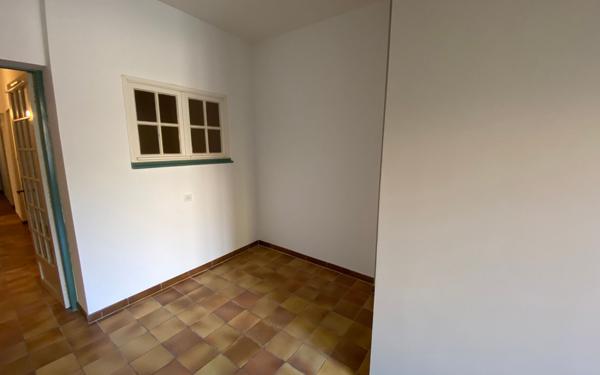 Appartement à louer    3 pièces • 79 m2 Lautrec