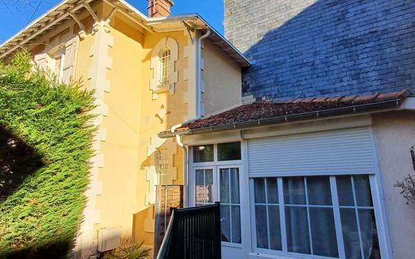 Maison à vendre    5 pièces •  Arcachon