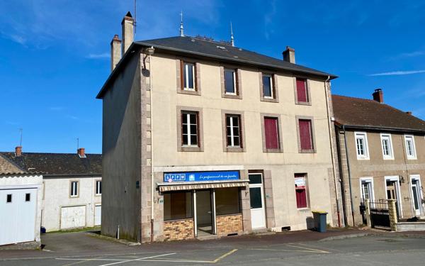 Immeuble à vendre    5 pièces •  Saint-Symphorien-de-Marmagne