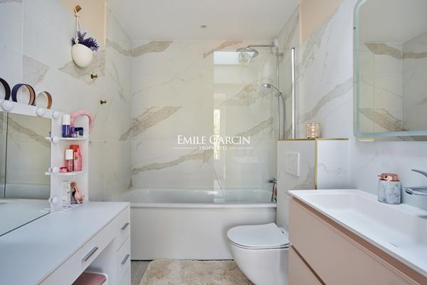 A vendre-Versailles Montreuil Maison contemporaine rare 11 pièces 210 m2, 6 chambres