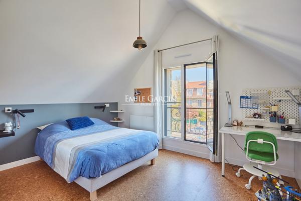 A vendre-Versailles Montreuil Maison contemporaine rare 11 pièces 210 m2, 6 chambres