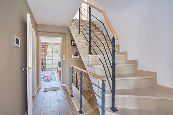 A vendre-Versailles Montreuil Maison contemporaine rare 11 pièces 210 m2, 6 chambres