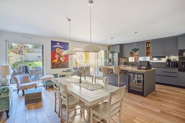 A vendre-Versailles Montreuil Maison contemporaine rare 11 pièces 210 m2, 6 chambres
