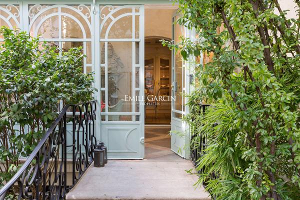 Location meublée- Maison individuelle - Jardin-  Paris 4e - 500m²- Place des Vosges