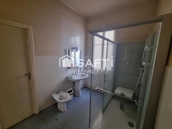 Immeuble de plus de 600m2 avec ascenseur en plein centre de st girons