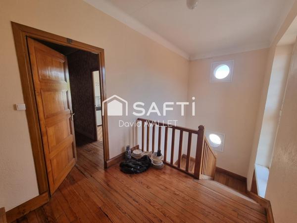 Immeuble de plus de 600m2 avec ascenseur en plein centre de st girons